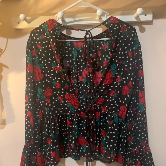 Backless Too - Picture 2 of 3